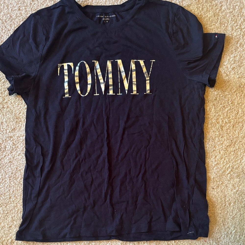 Tommy Hilfiger Navy T-Shirt with silver Metallic Logo
